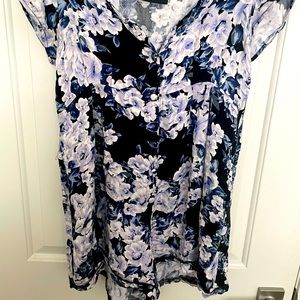 Floral romper with buttons